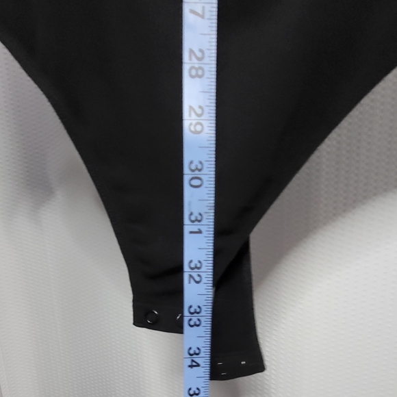 Express Bodysuit Black Crew Neck Front Keyhole Tie Sleeves Size Medium - Picture 7 of 9